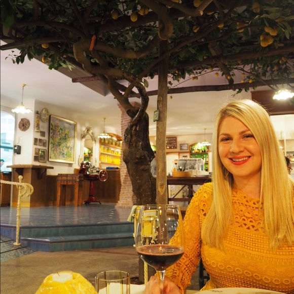 Meet your Posher, Elisabeth - Picture 6 of 8